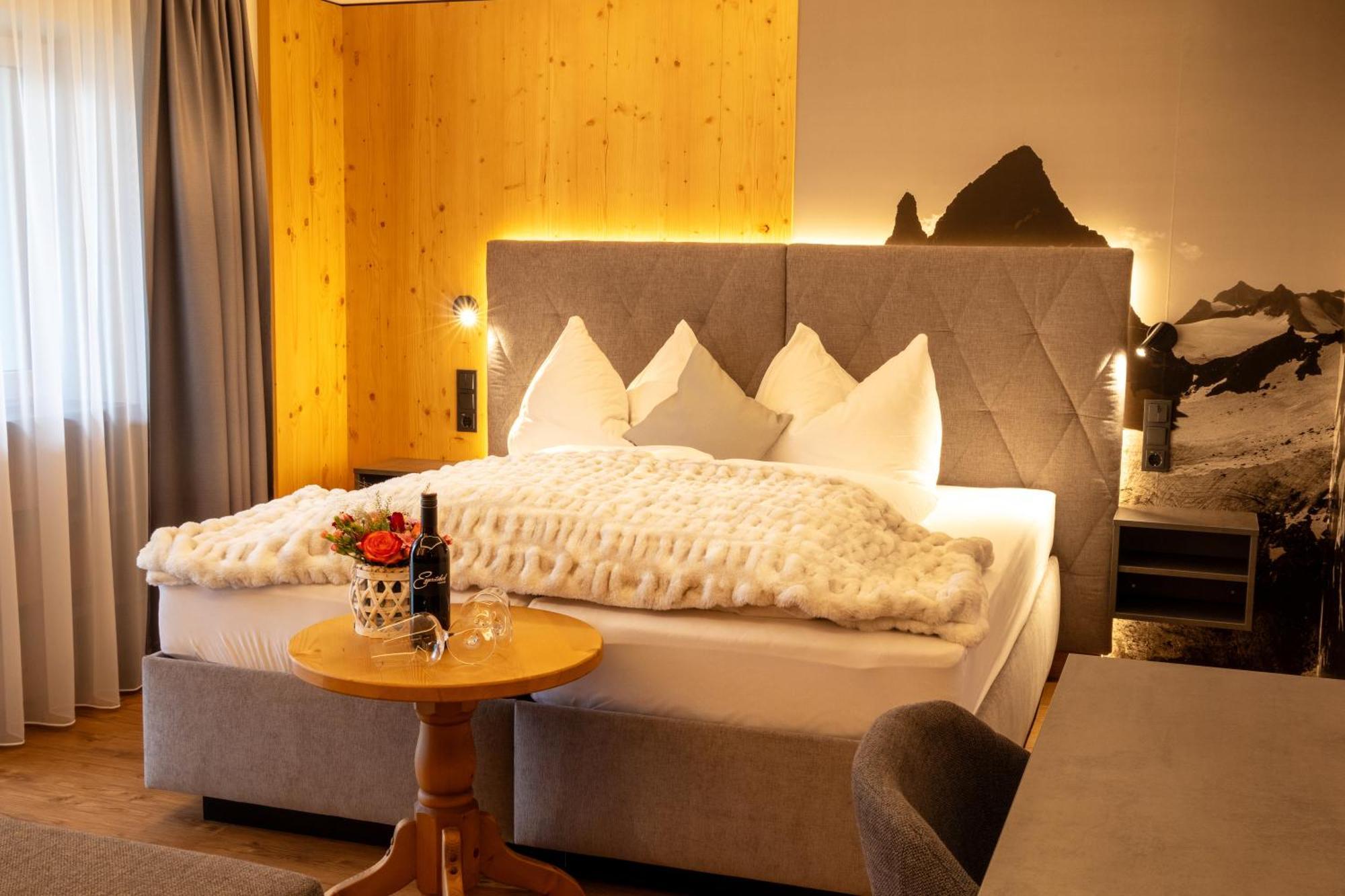 Eggerstueberl Hotel Ischgl Bagian luar foto