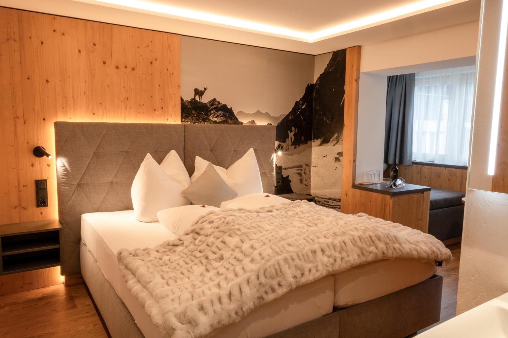 Eggerstueberl Hotel Ischgl Bagian luar foto