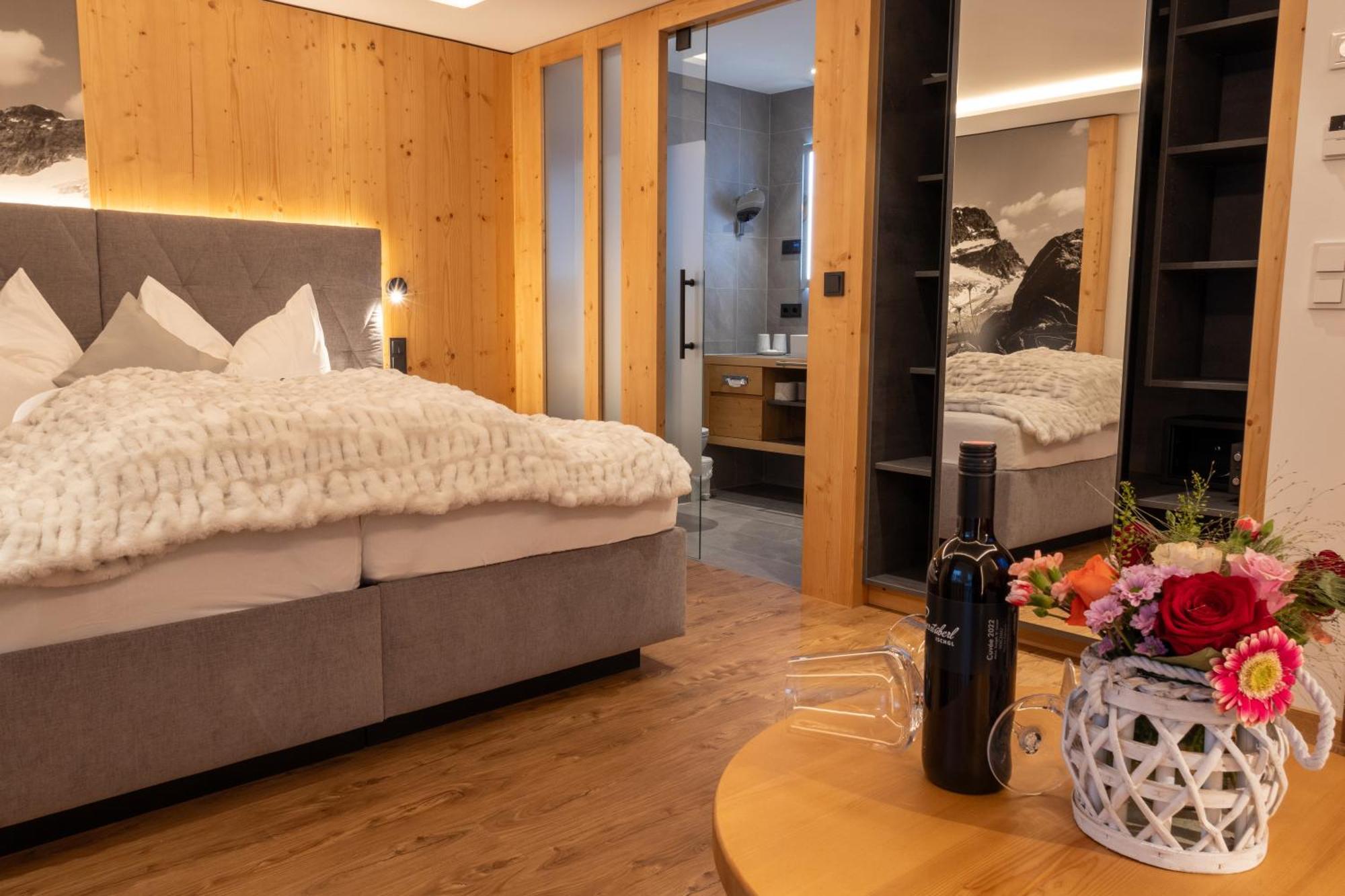 Eggerstueberl Hotel Ischgl Bagian luar foto