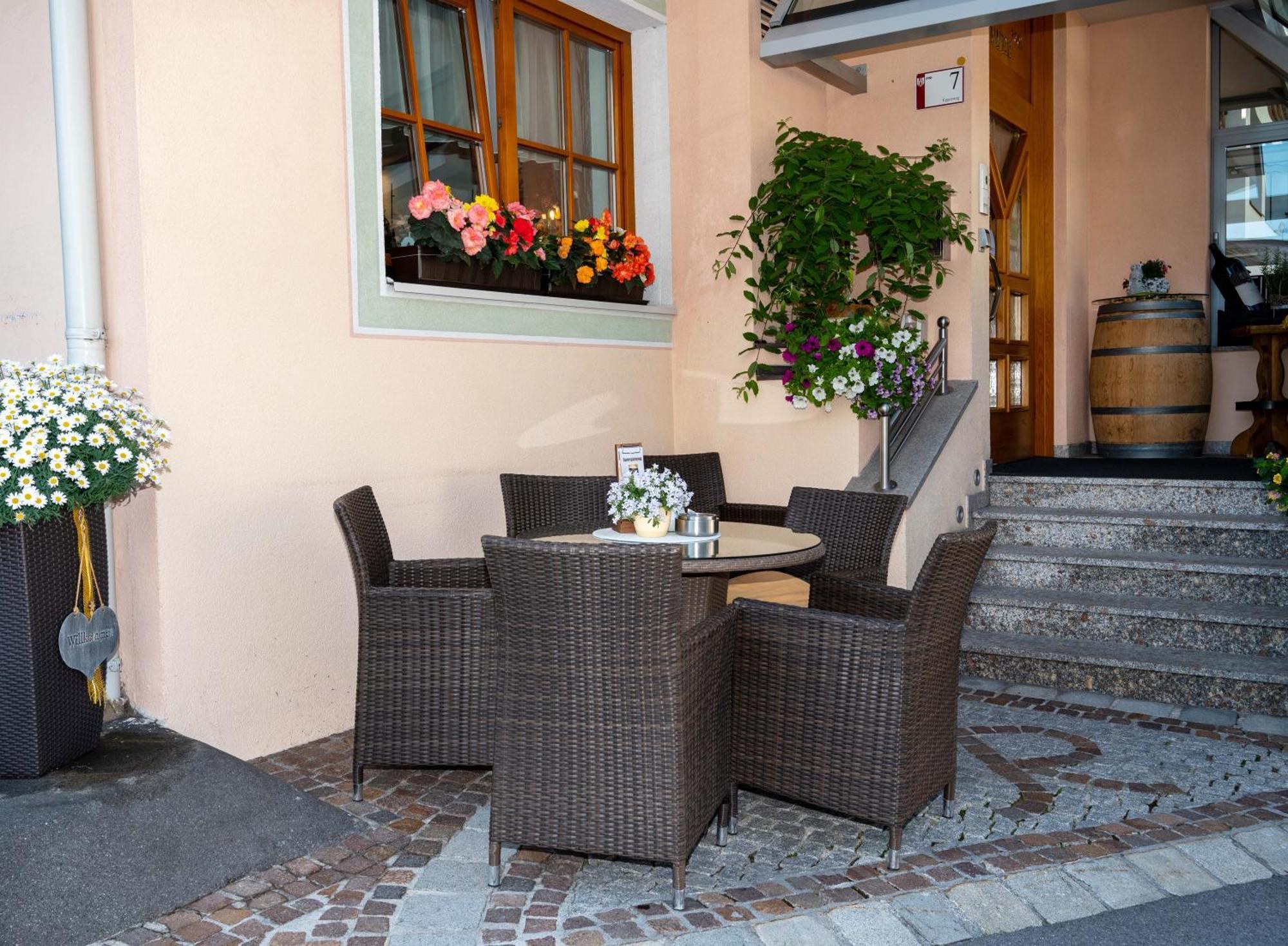 Eggerstueberl Hotel Ischgl Bagian luar foto
